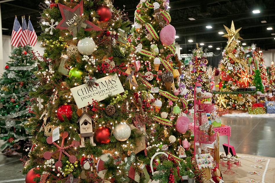 Volunteering at the Festival of Trees Volunteering at the Festival of Trees